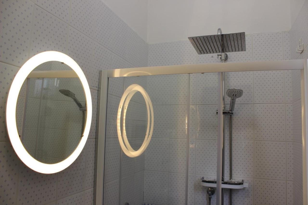 Little Suite Napoli Εξωτερικό φωτογραφία